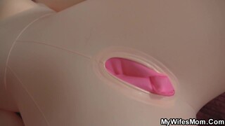 Mature mamma in statute helps him cum