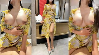 「国产」黄色战袍女神，为了寻找刺激，背着男友出来约操！看最新视频开头可以约她