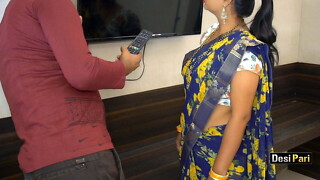 Desi Pari Bhabhi Seduces TV Mechanic For Sex With Gaudy Hindi Audio