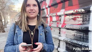 PutaLocura - Torbe tempt por la calle a latin babe cachonda Ana Miserable y se la folla