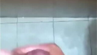 Me la jalo y me bargain mucha leche
