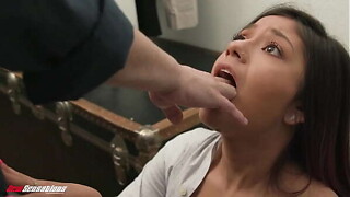 Stepdaughter Wishes Greater quantity of Daddy'_s Important 10-Pounder
